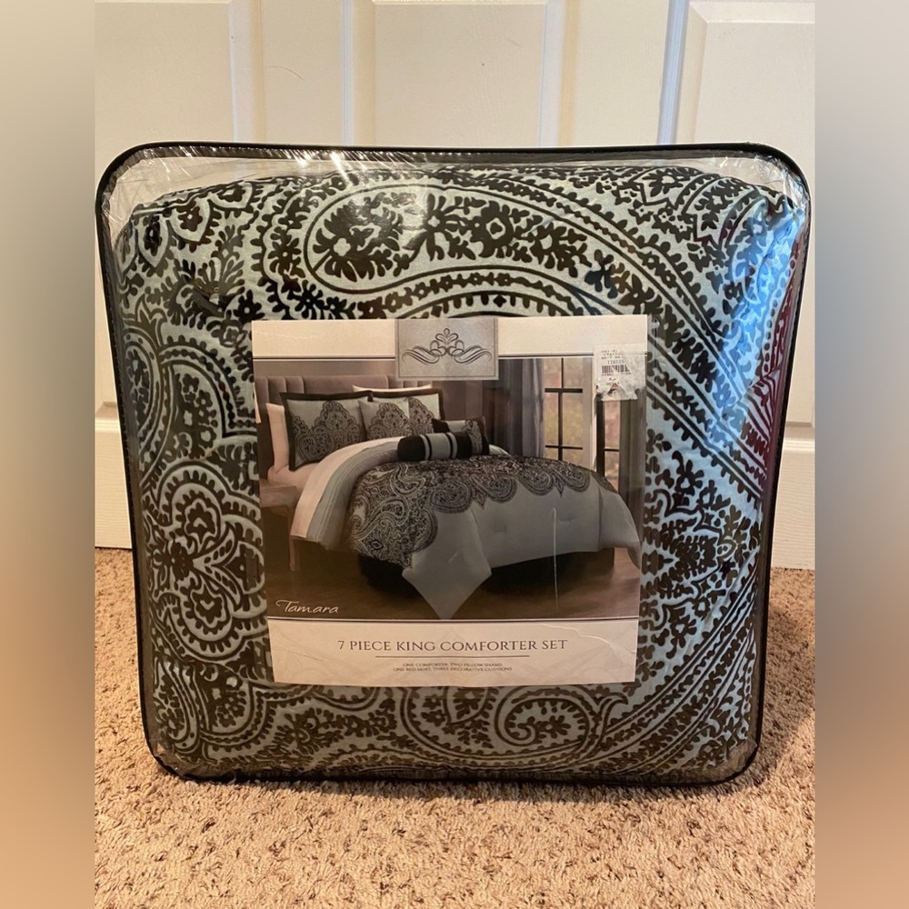 Comforter set